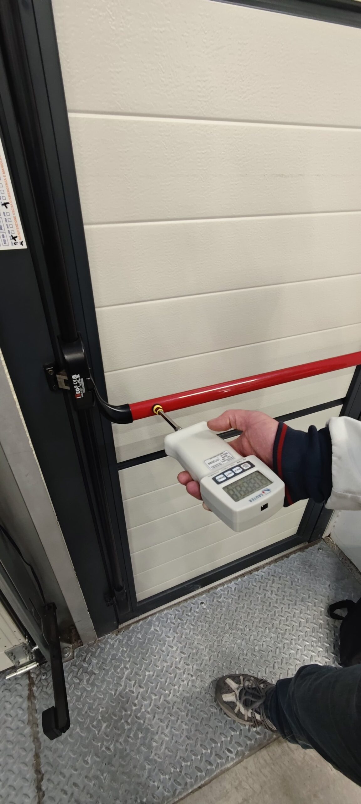 Ferro-alluminio-porta-antipanico(3)